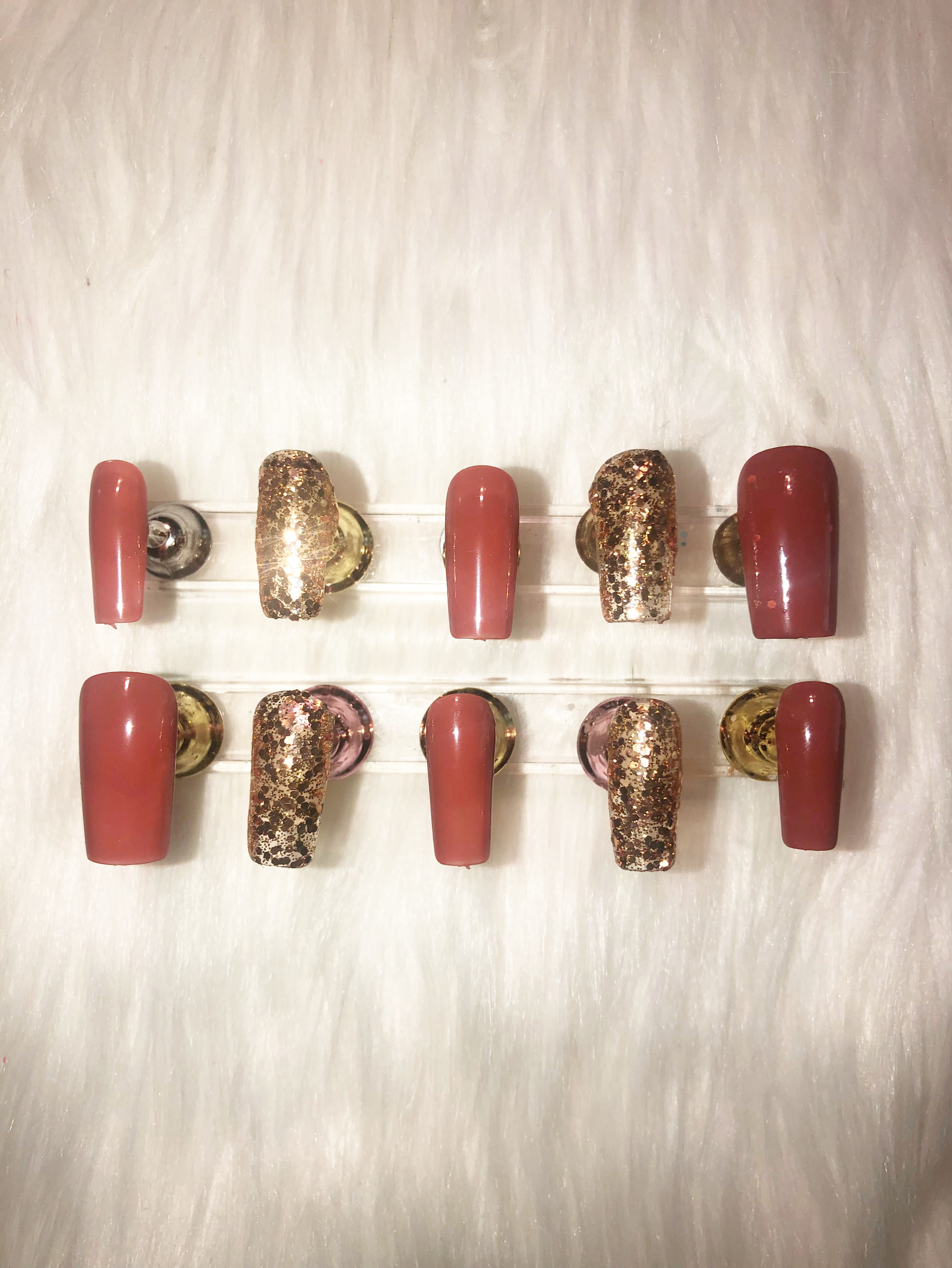 Brown and golden nails  (Small)