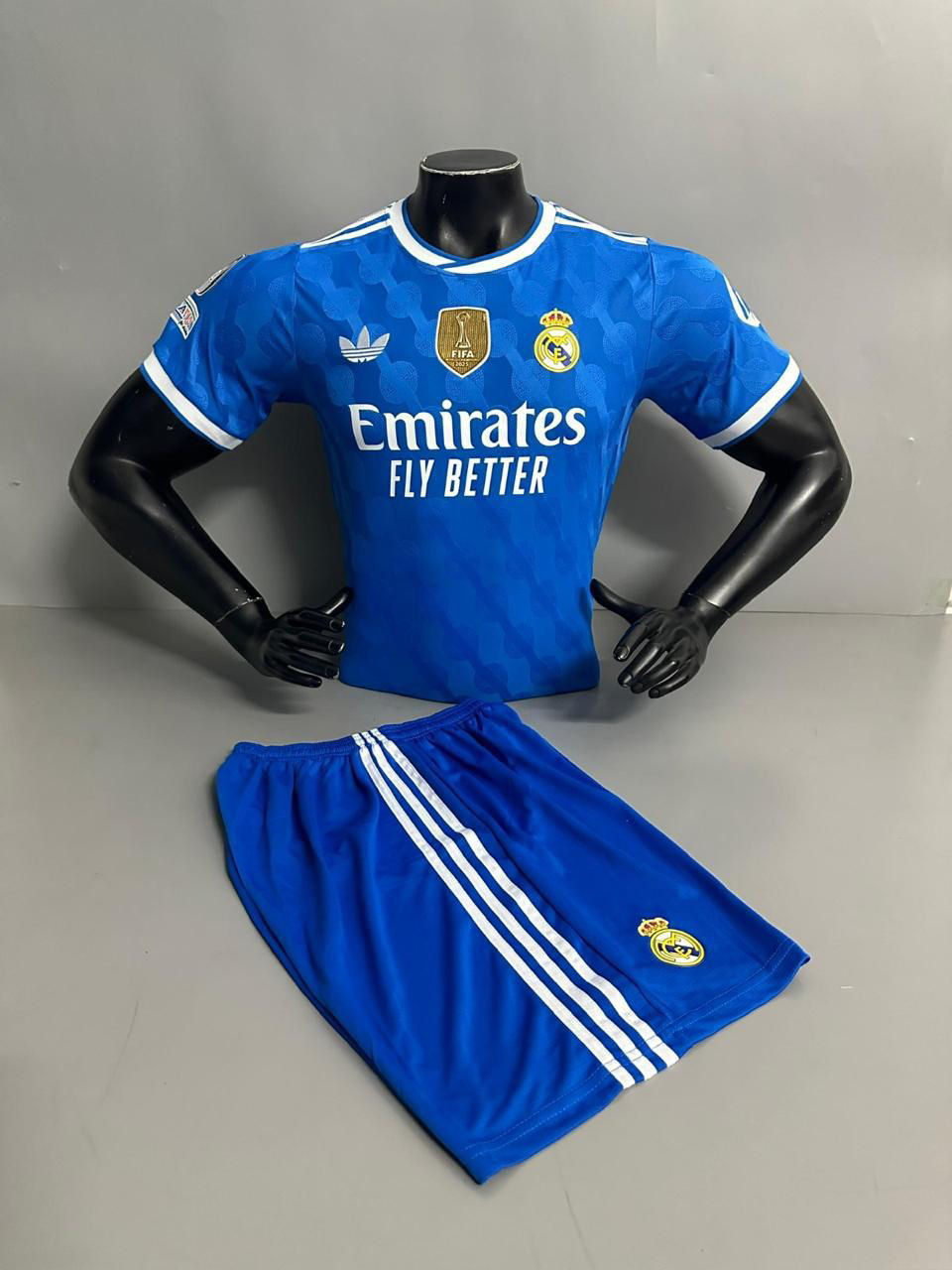Uniforme Real Madrid visitante