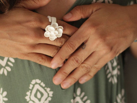 ¡Salvemos las tetas!