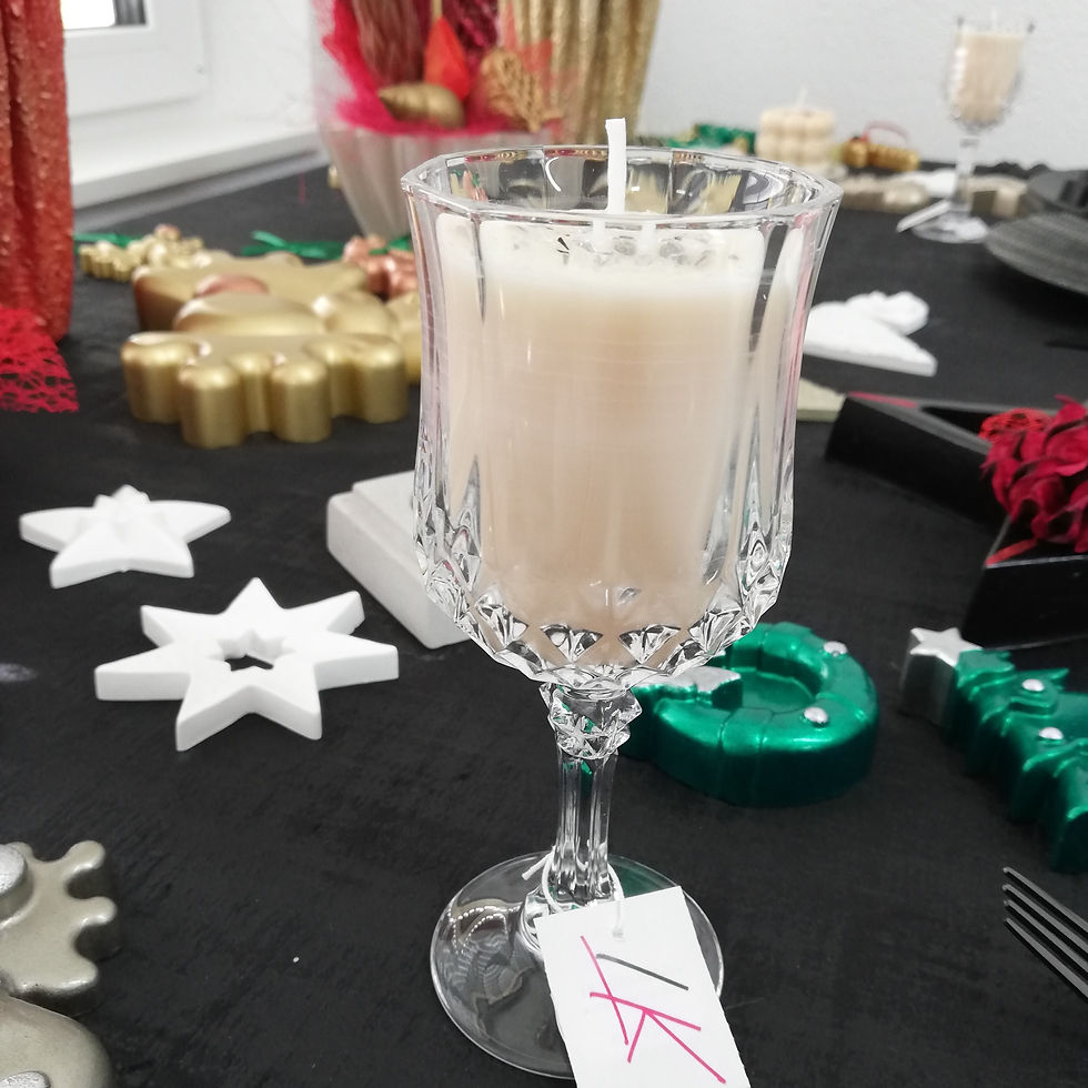 Miniaturbild: Kristallglas mit Kerze