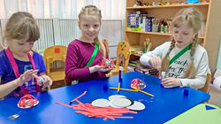 Божья коровка из бумажных полос