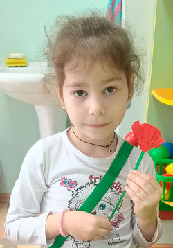 Гвоздика из бумажных полос