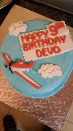 PLANES CAKE