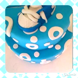 BABY SHOE CAKE