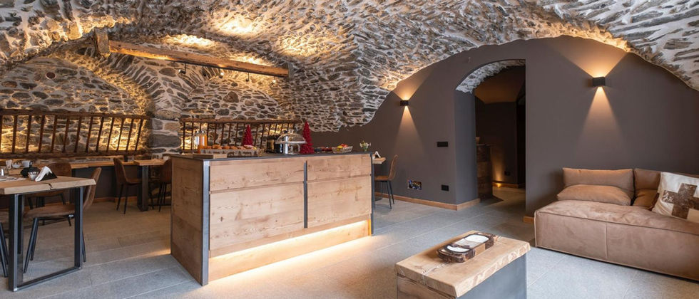Sala colazioni Grande Cote Baita montana a Cesana in Val di Susa