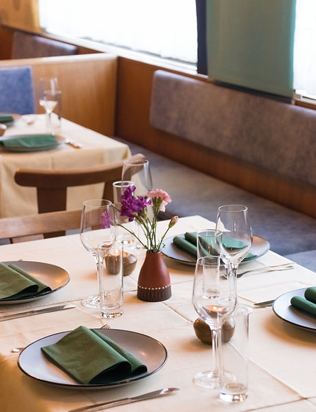 Restaurant 1@0.5x.jpg