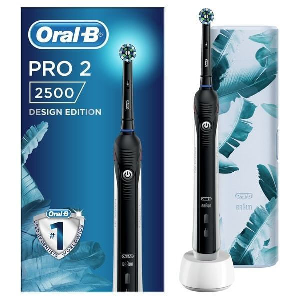 Oral B Pro 2 3D Black Rechargeable Toothbrush + Travel Case