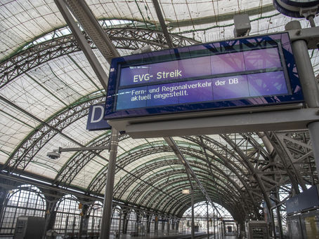 Halb volles oder halb leeres Glas? Anmerkungen zur aktuellen Tarifrunde der Eisenbahn- und Verkehrsg