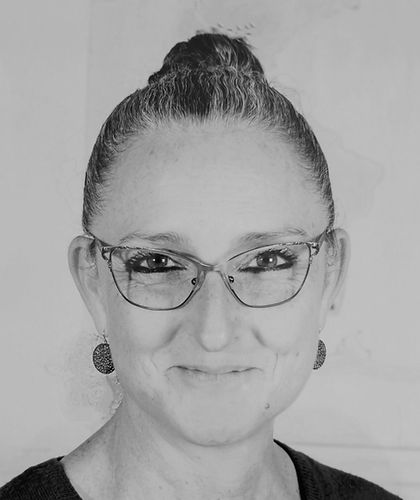 Portrait Cynthia NB.jpg