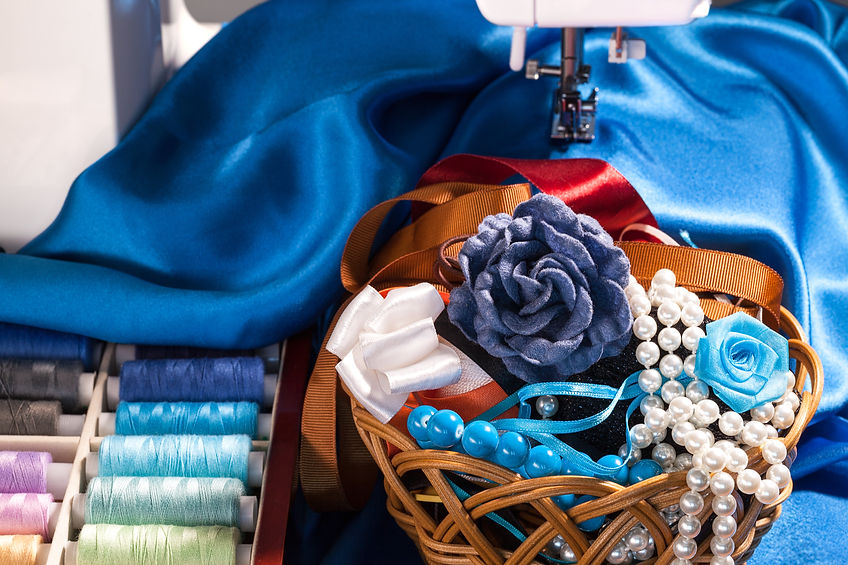 sewing-accessories-colorful-thread-spool