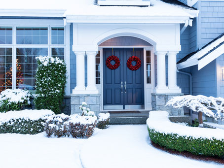 Buying or Selling a Home Over the Holidays? Who Benefits More?