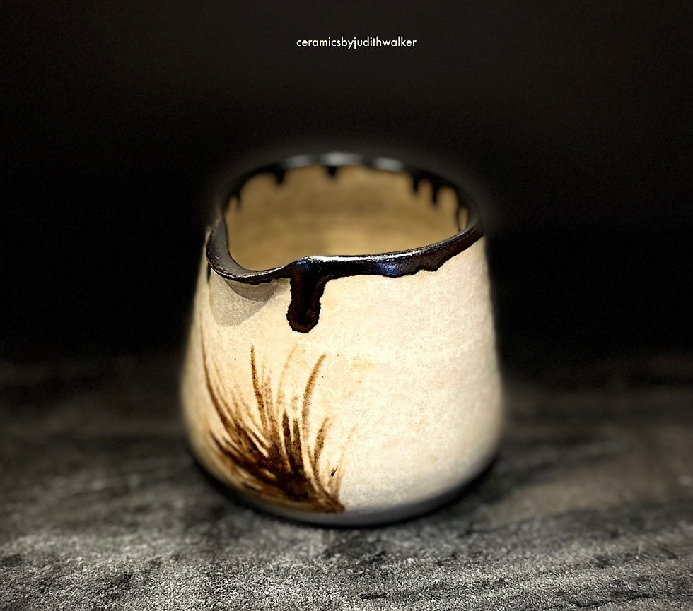 'Autumn Breeze' finger jug