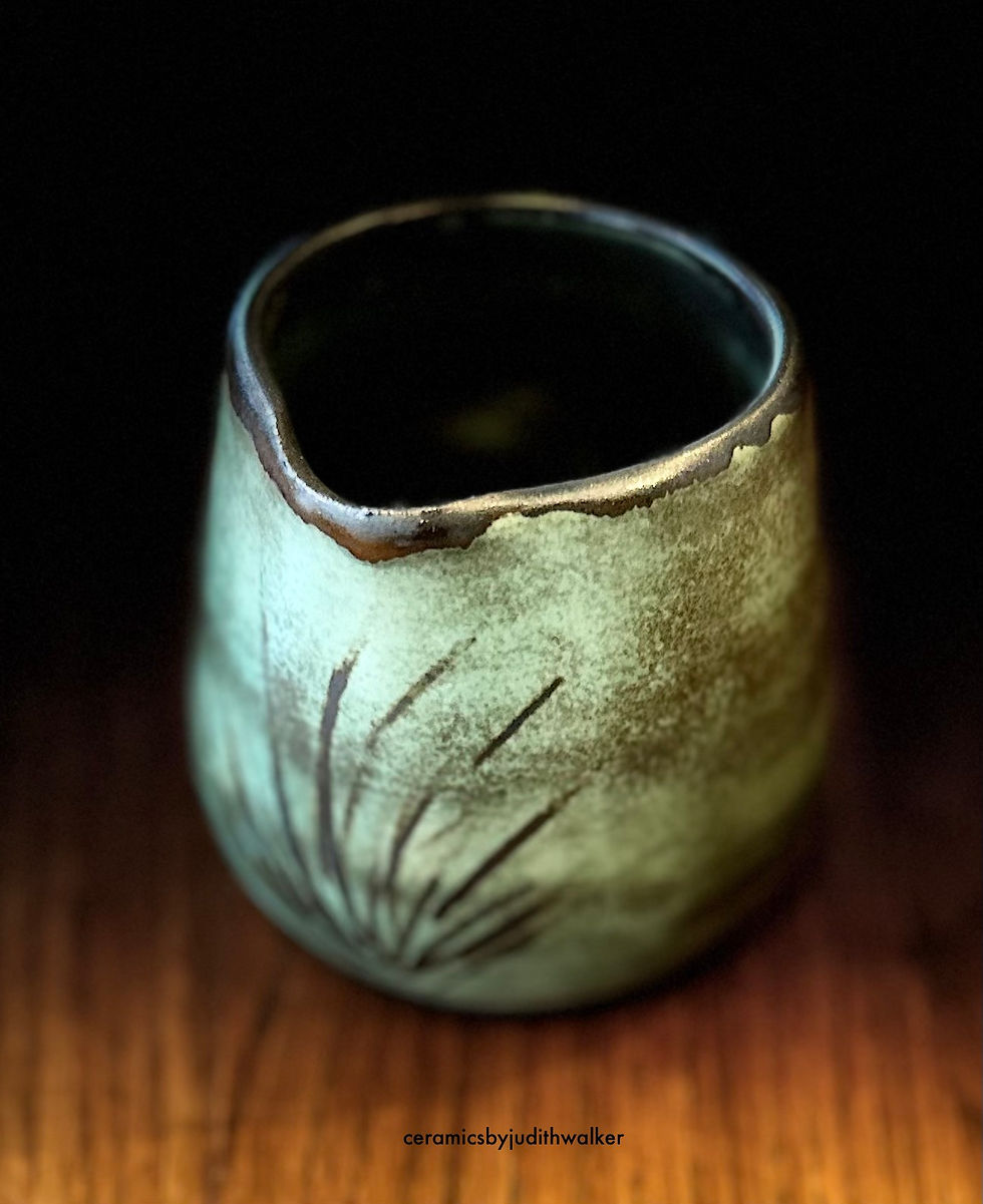 'Spring Breeze' finger jug