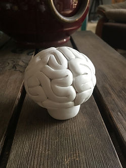 luaiso-lopez-brain-power-up-art-toy-sculpt
