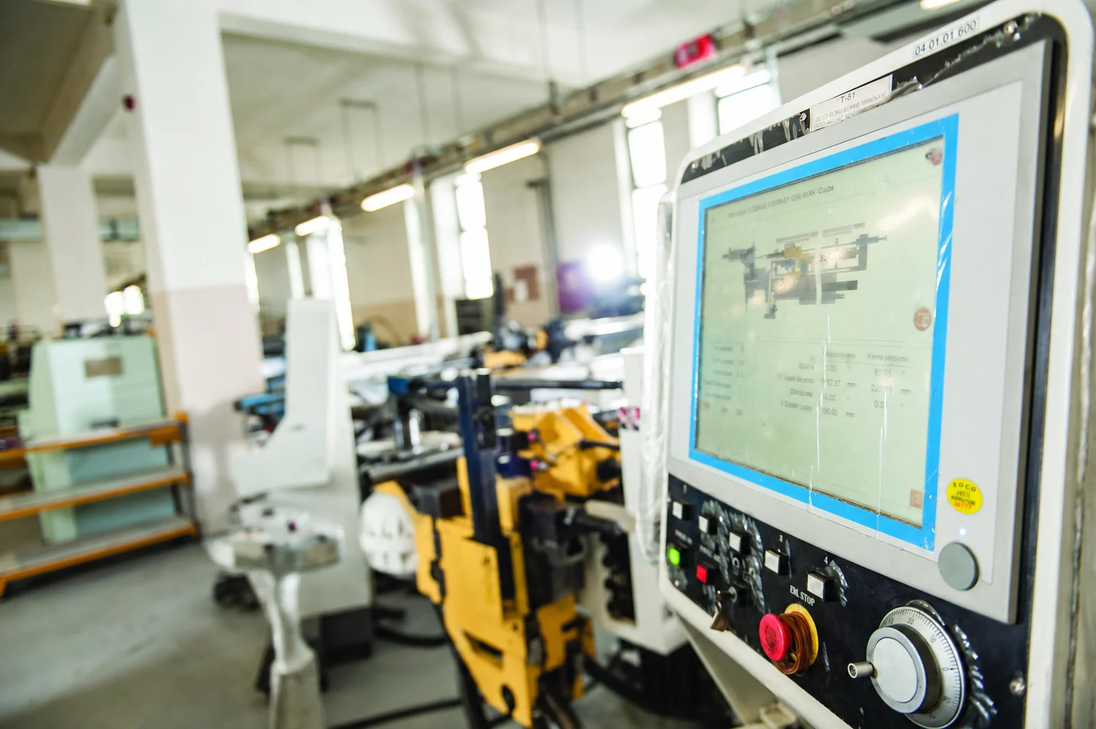 CNC-controlled tube and profile rolling machine