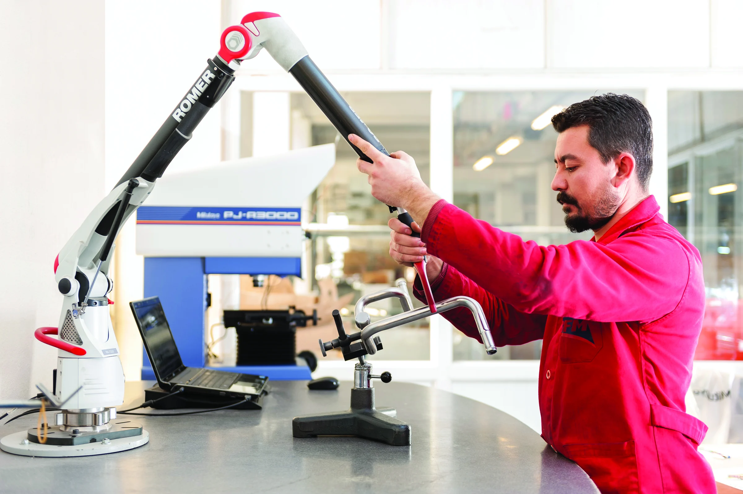 In-process inspection with a fork gauge at Beformet