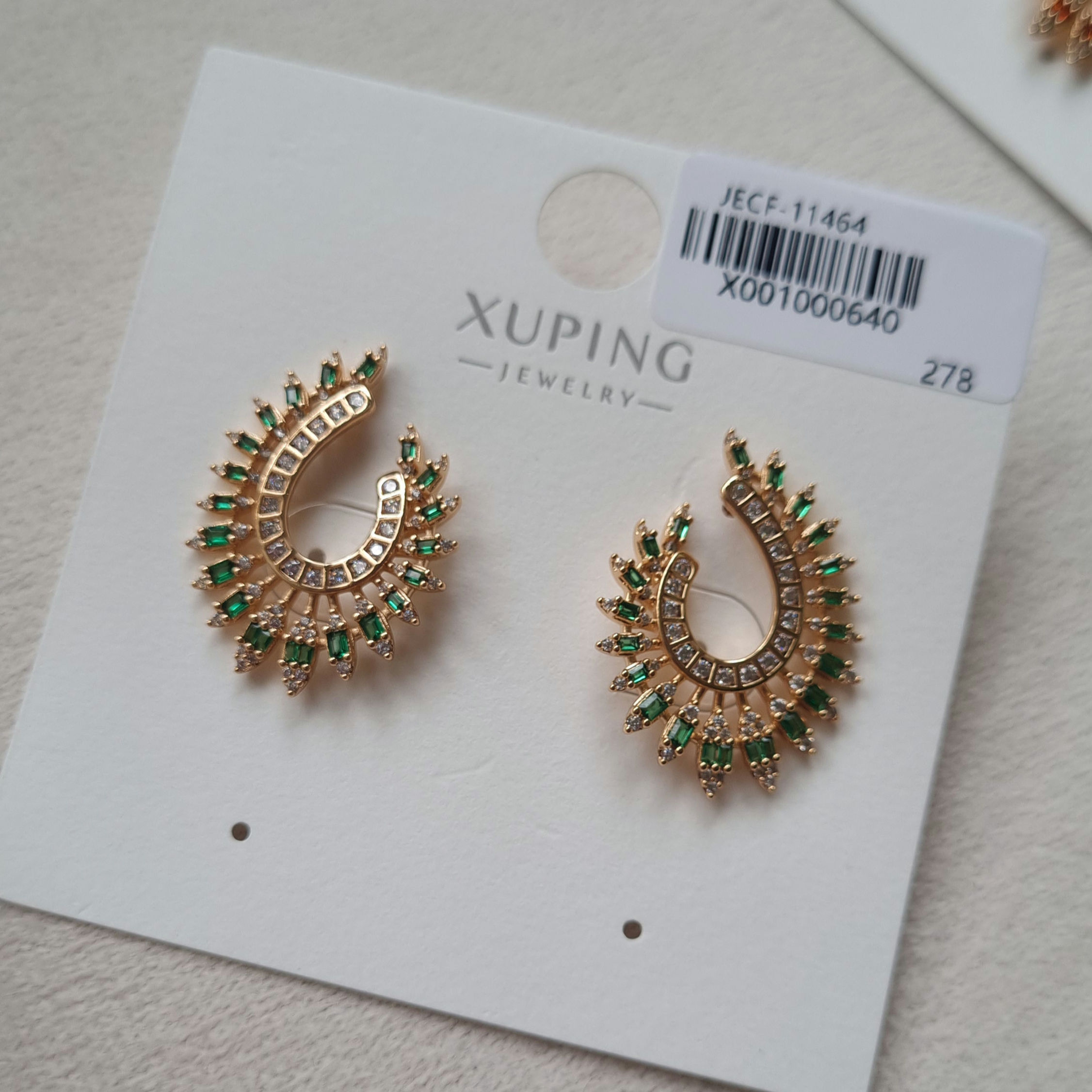 Statement green stud xuping