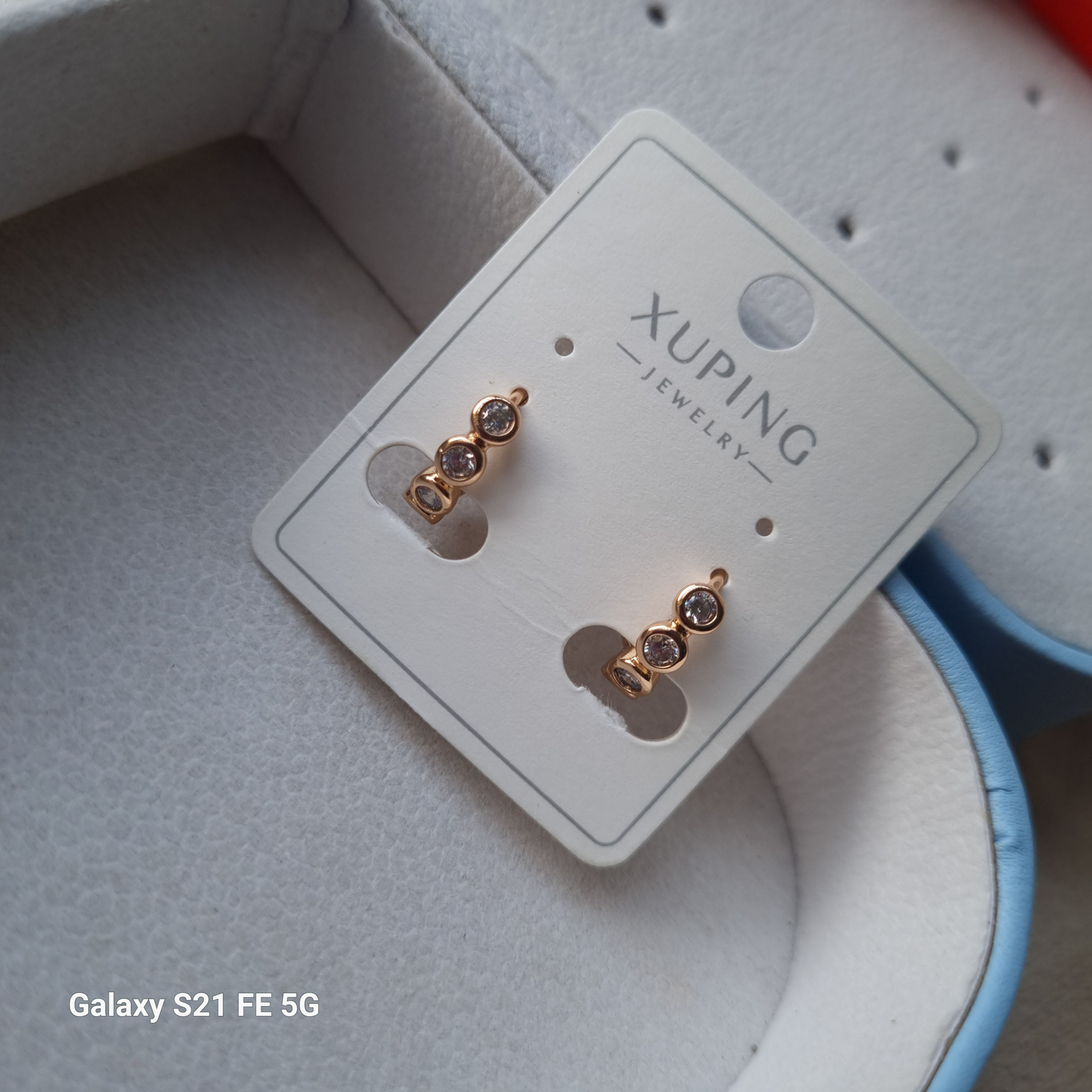 Dainty White stone hoop xuping