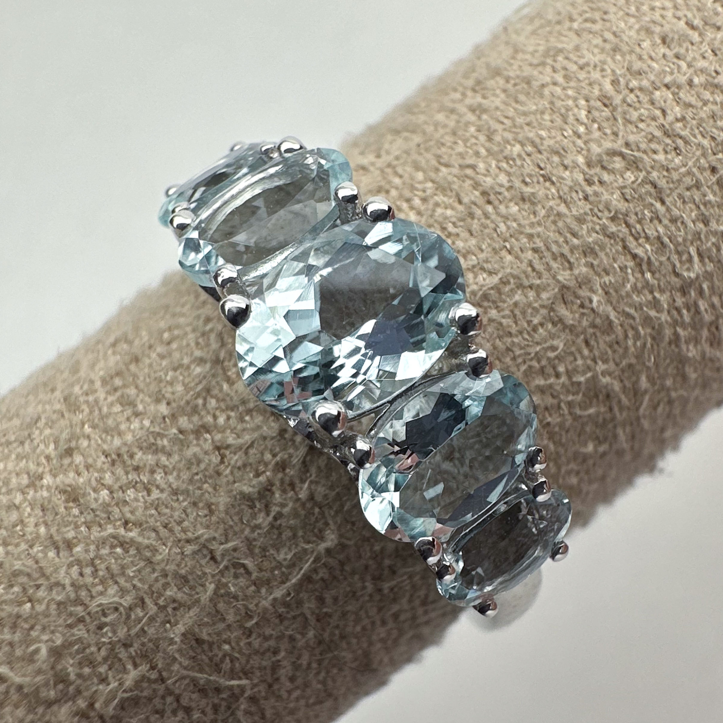 5 stone aquamarine ring