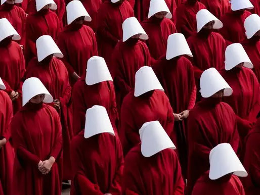 O simbolismo e a resistência no figurino de The Handmaid’s Tale