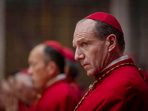 Religiosidade: A moda por trás do filme “Conclave”