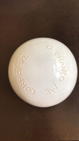 branco me corrompe.JPG