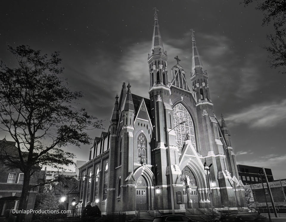 The Catherderal of Saint Paul  BW W-NR.jpeg