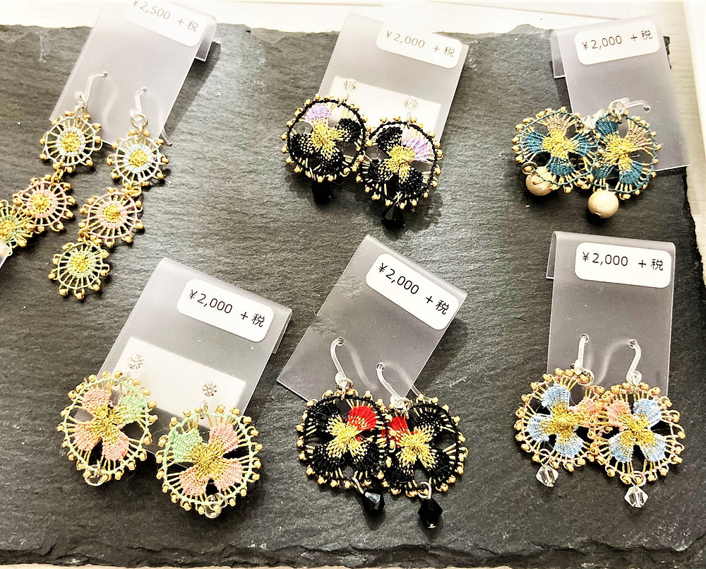 お花ニャンドゥティピアス