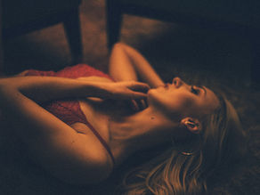 Going Pro: Starting a Boudoir Photography Business