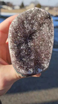 Cut-base Amethyst 
