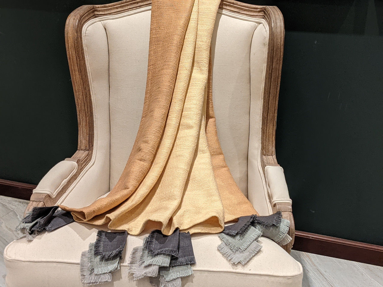 Tye and Dye Linen Throw - A1391 130x170 cms