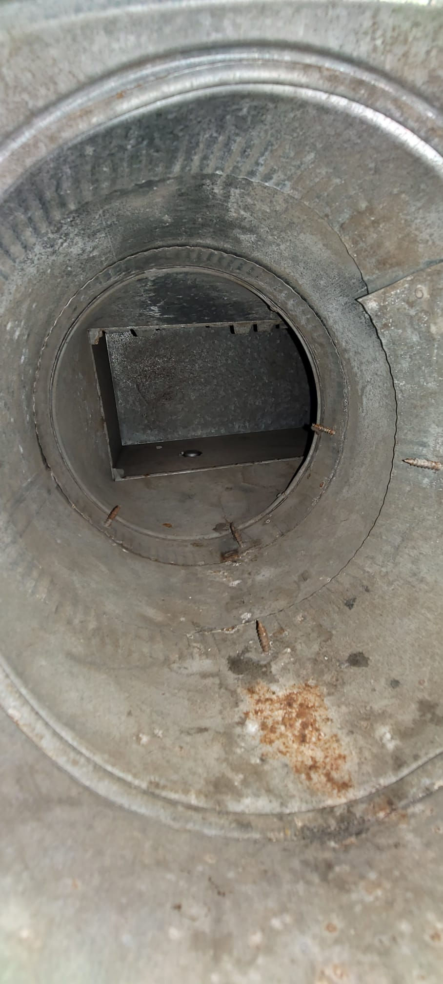 Completely clean air duct in Yonkers after cleaning. HVAC