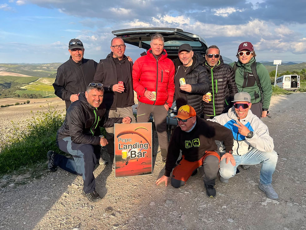 Stage parapente en Andalousie : Camions surchargés de pilotes ou guidage privé en petit comité ?
