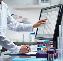 Analyse de laboratoire sur ordinateur