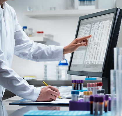 Análise de laboratório no computador