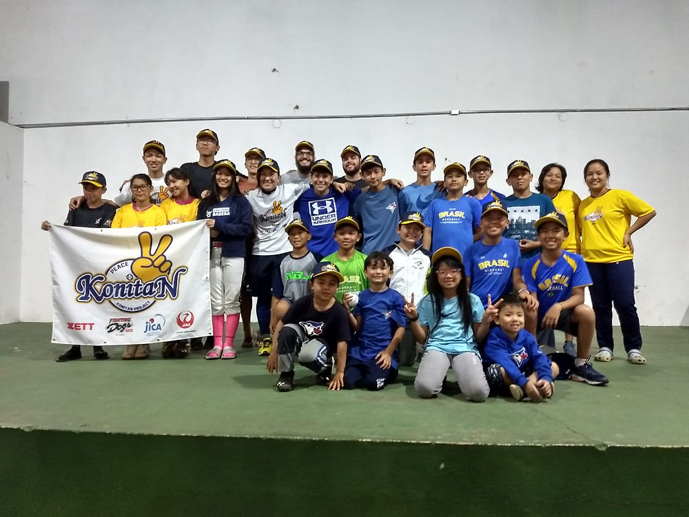 Mais de 30 atletas participaram do evento com a especialista japonesa