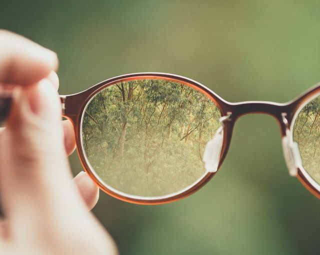 5 Tips Before Buying Colorblind Glasses