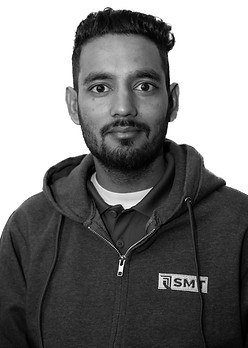 B&W_Headshots_00007.jpg