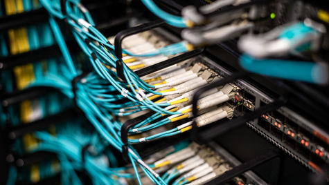 ¿Para qué sirven los proyectos de fibra óptica?