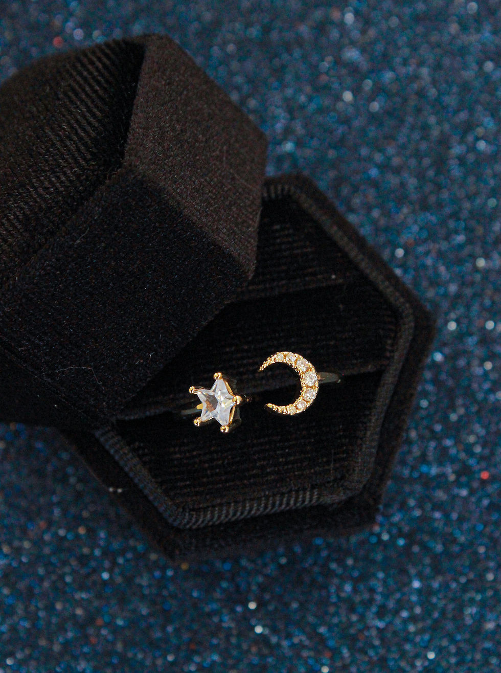 Thumbnail: Double Sided Moon Ring