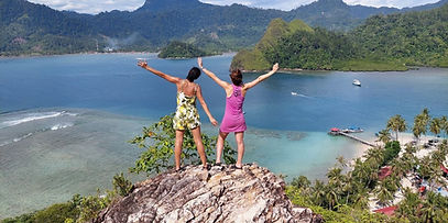 Tourist enjoy kerinici lake