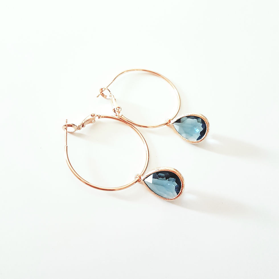 Thumbnail: Amelia Hoop Earrings - Gold