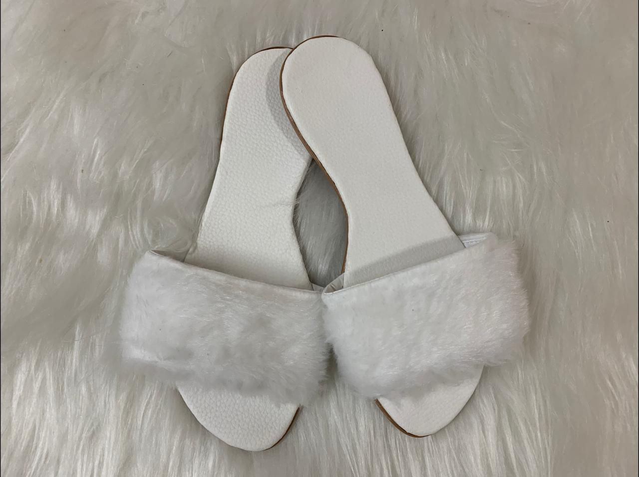 Rasteirinha de Pelúcia Sem Bordado