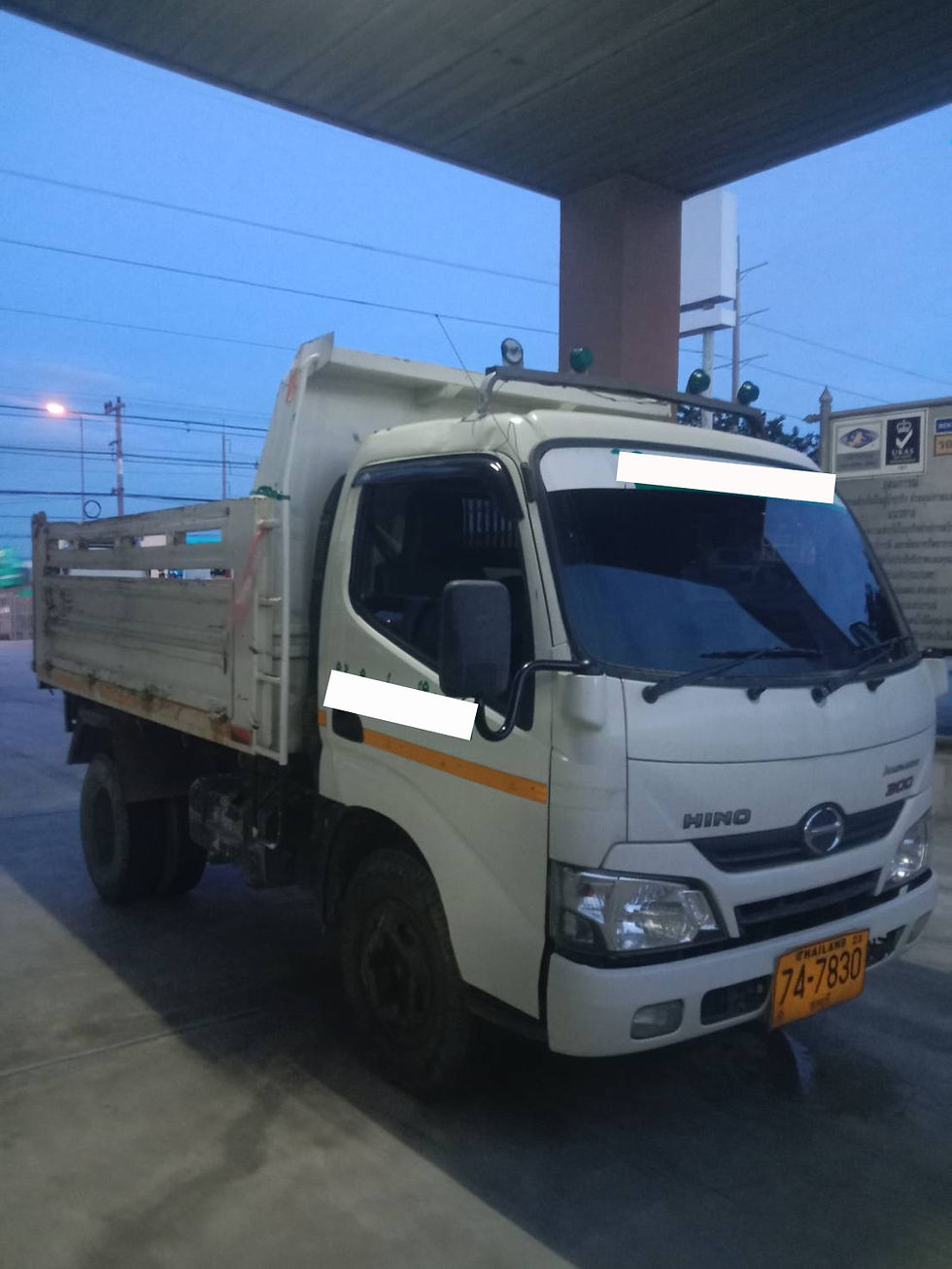ภาพขนาดย่อ: HINO 6 ล้อ ,กระบะดั๊มพ์   (2023) HO31-6600026