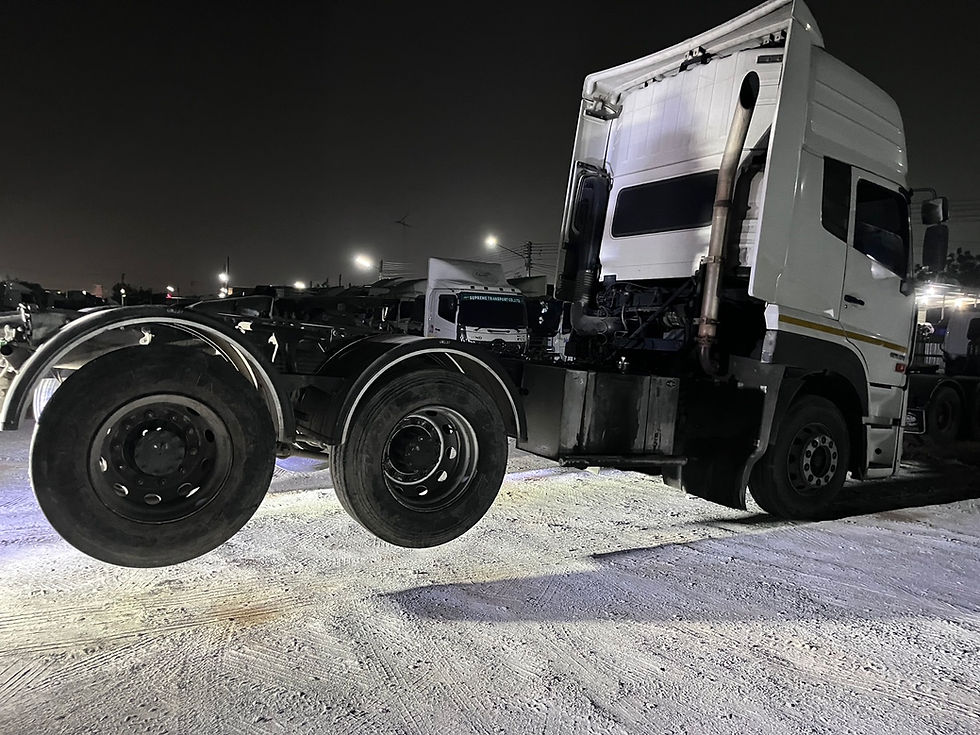 ภาพขนาดย่อ: UD TRUCKS GWE11H34R370SS2 (2015) RY21-6410211