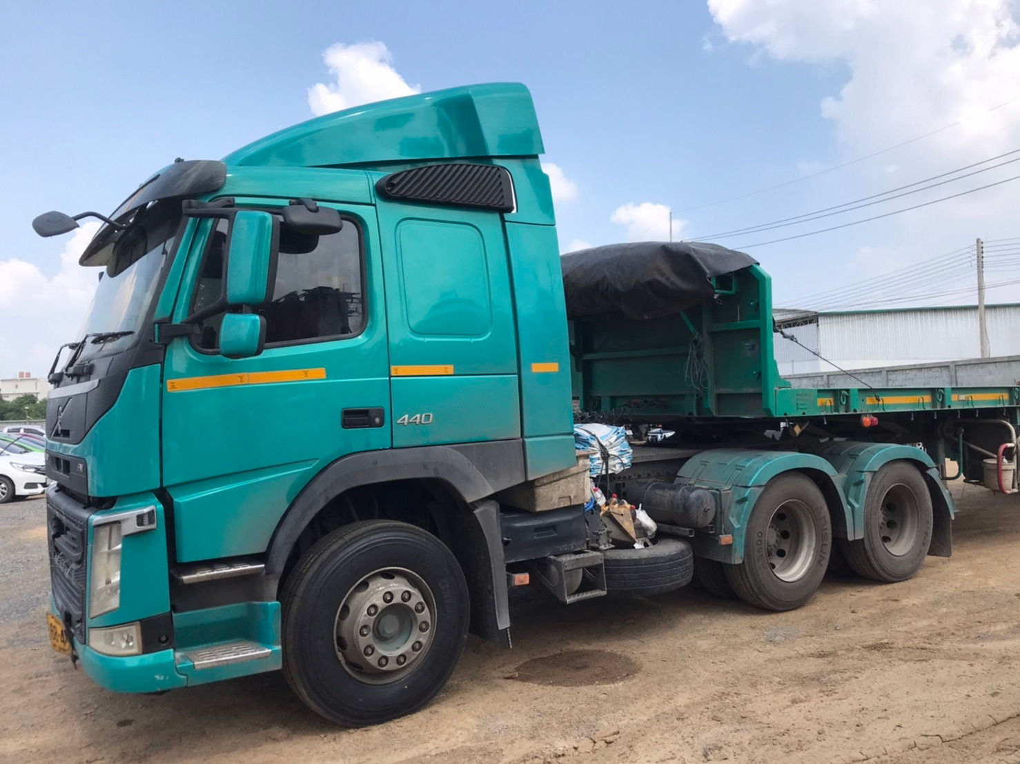 VOLVO 10 ล้อหัวลาก (2015) HO31-6510098