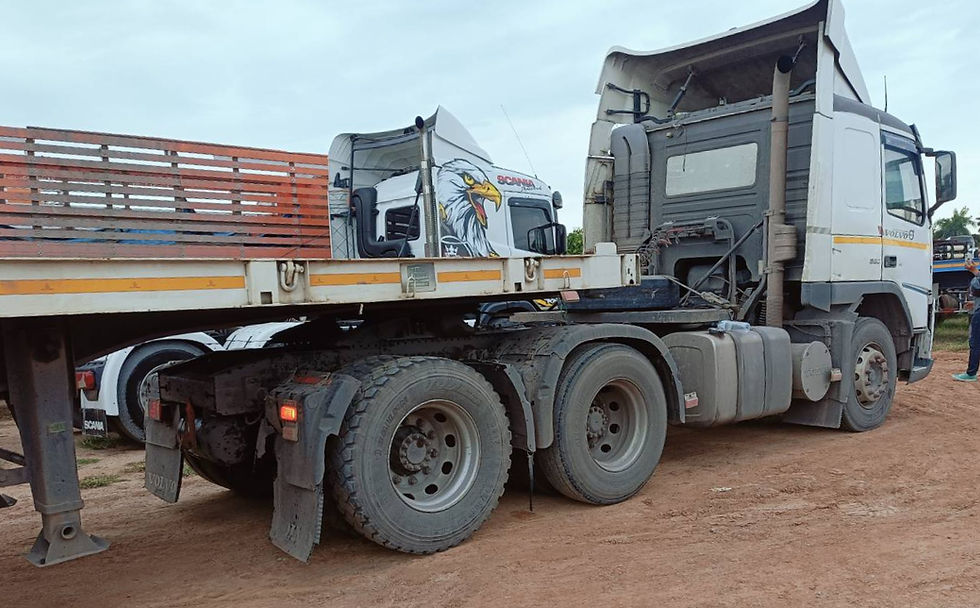 ภาพขนาดย่อ: VOLVO 10 ล้อ ลากจูง (2008) HO41-6510160