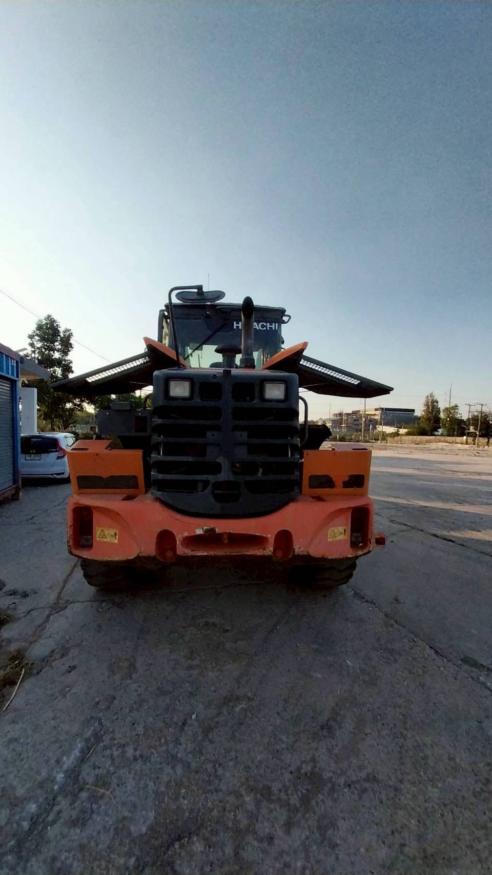 ภาพขนาดย่อ: Hitachi รถตัก (2012) HO32-6610131