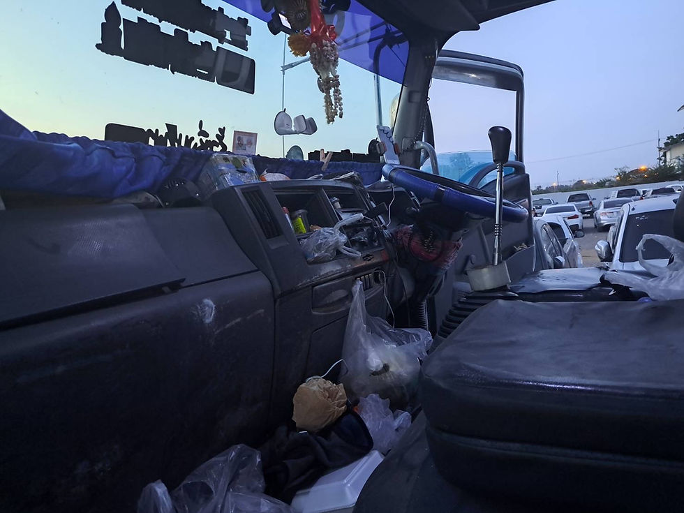 ภาพขนาดย่อ: ISUZU 10 ล้อ กระบะมีข้างเสริม (2015) HO10-6611048