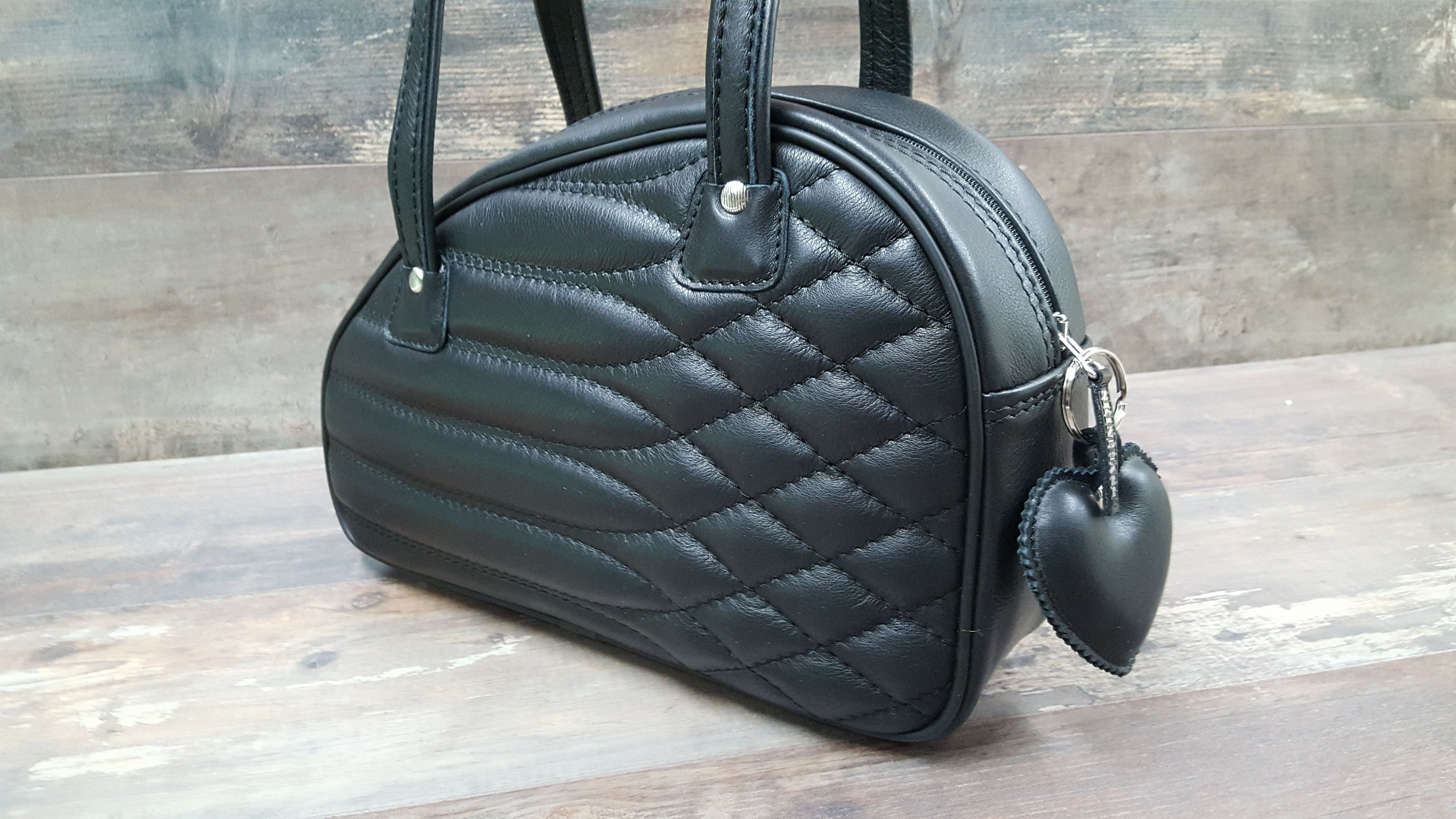 Sac SkinAss cuir noir matelassé / black quilted leather bag